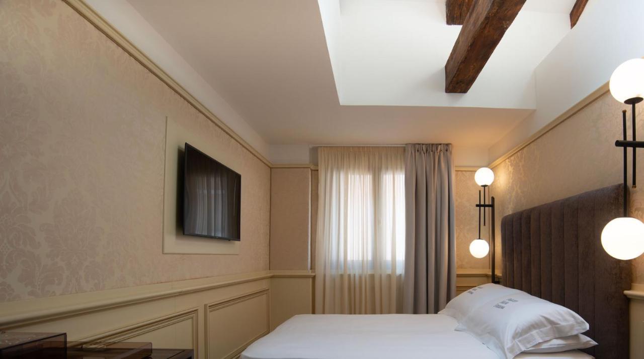 Eight Venezia Hotel ภายนอก รูปภาพ